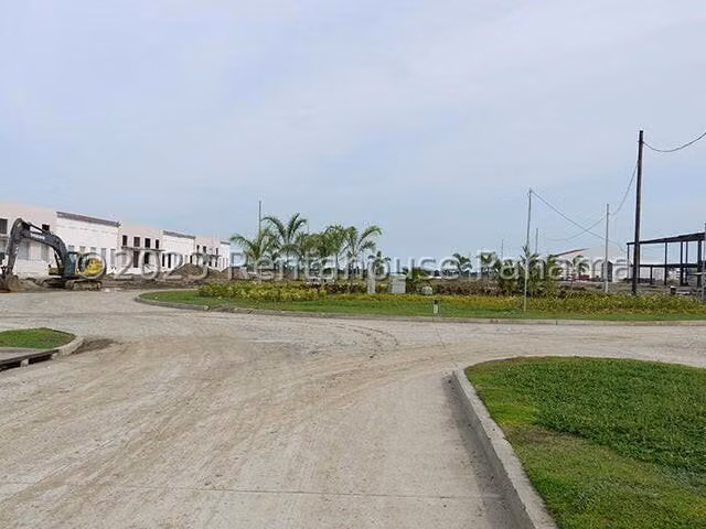 Venta de Galera con 878m2 en Pacora 25-7713SR