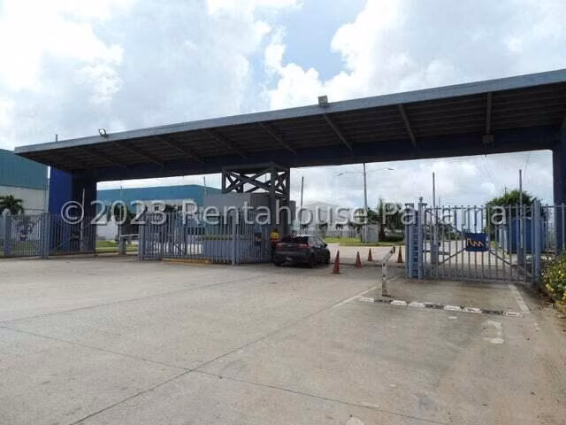 Venta de Galera con 878m2 en Pacora 25-7713SR