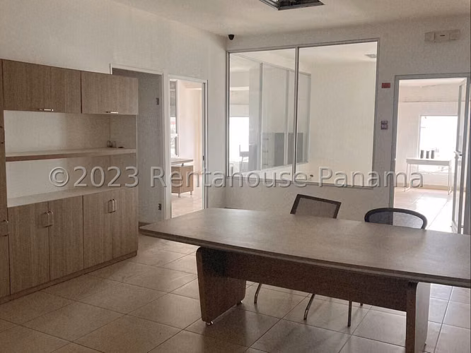 Venta de Galera con 878m2 en Pacora 25-7713SR