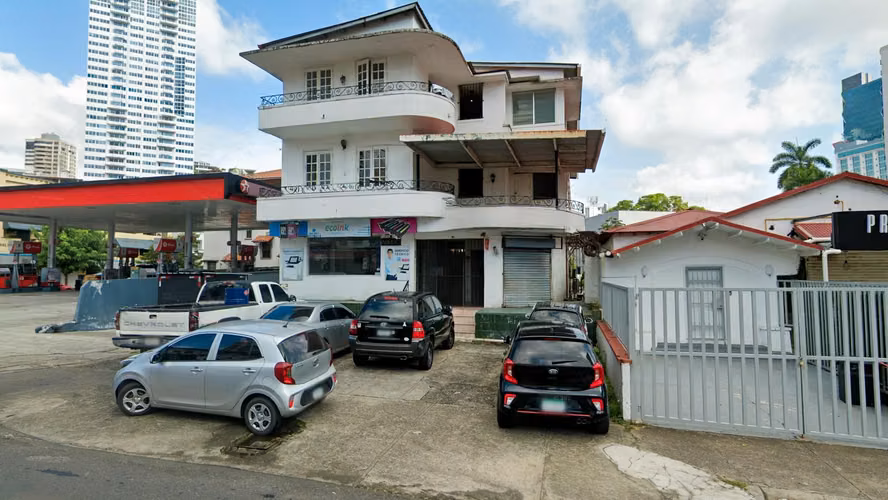 Venta de Edificio Rentando en Bella Vista