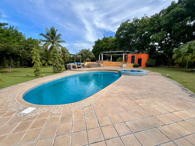 CORONADO CASA FINCA CON ALTA PRIVACIDAD EN VENTA
