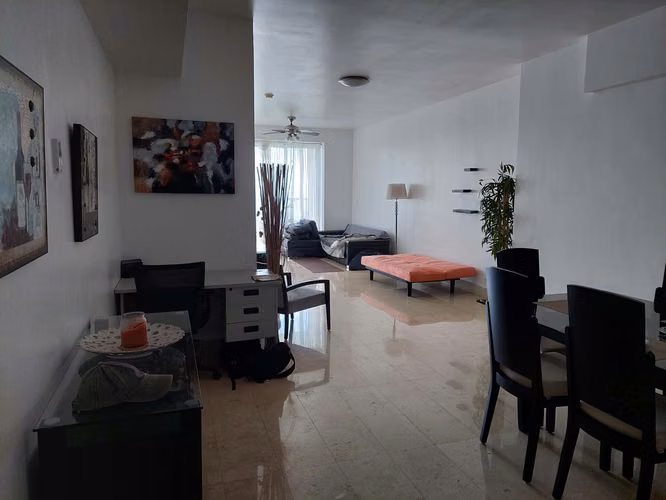lindo apartamento en avenida Balboa con excelente vista