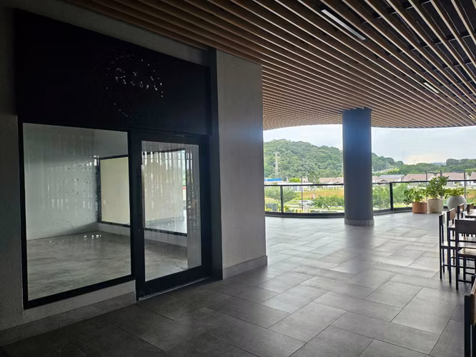 Se Alquila Local en Paseo Drive, Paseo del Norte Brisas del Golf