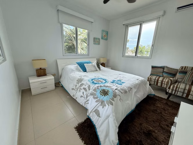 Venta de Casa en Bijao, con vista al mar