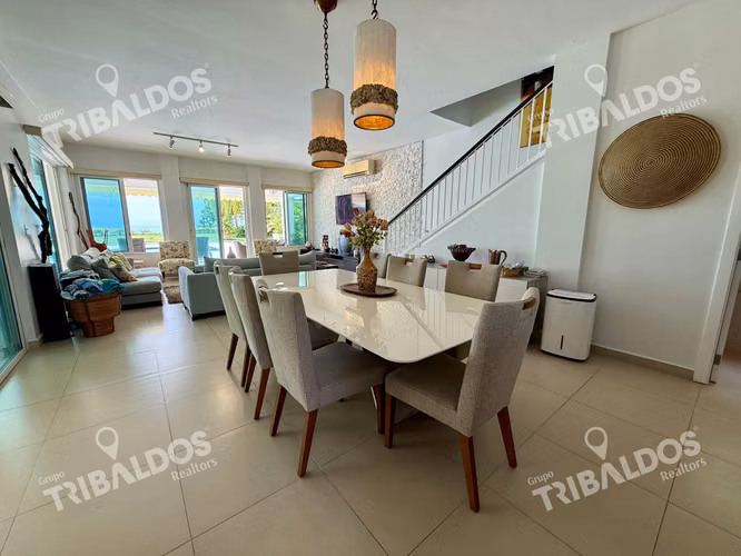 Venta de Casa en Bijao, con vista al mar