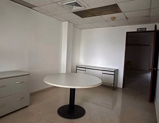 Alquiler de Edificio en Tumba Muerto, 1,000 m²