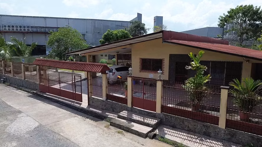 VILLA ZAITA - CASA FAMILIAR - SE VENDE