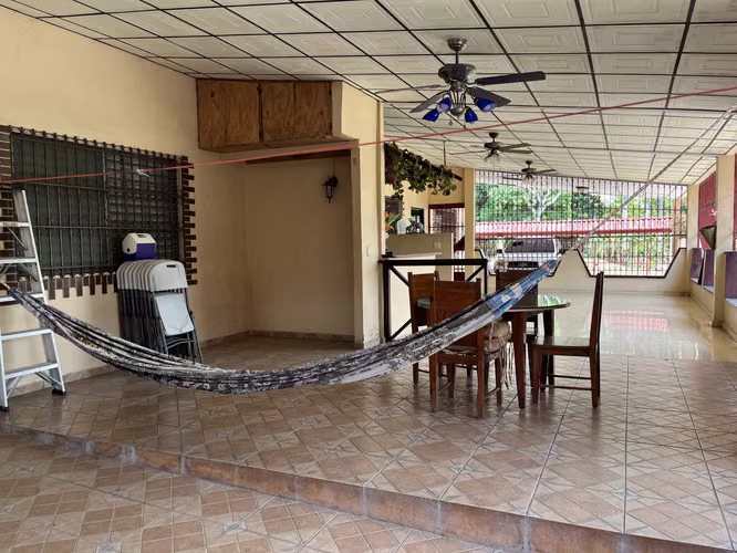 VILLA ZAITA - CASA FAMILIAR - SE VENDE