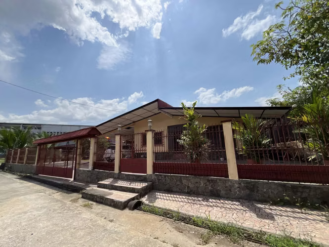 VILLA ZAITA - CASA FAMILIAR - SE VENDE