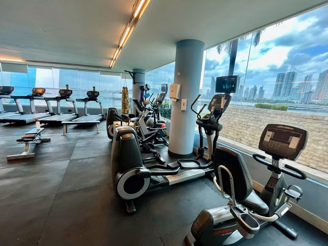 Se Vende Imponente apartamento en PH The Point - Punta Pacífica.