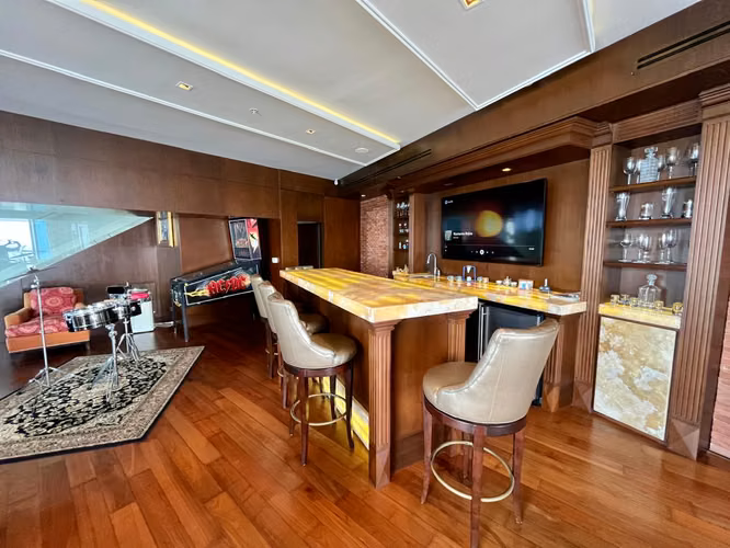 Se Vende Imponente apartamento en PH The Point - Punta Pacífica.