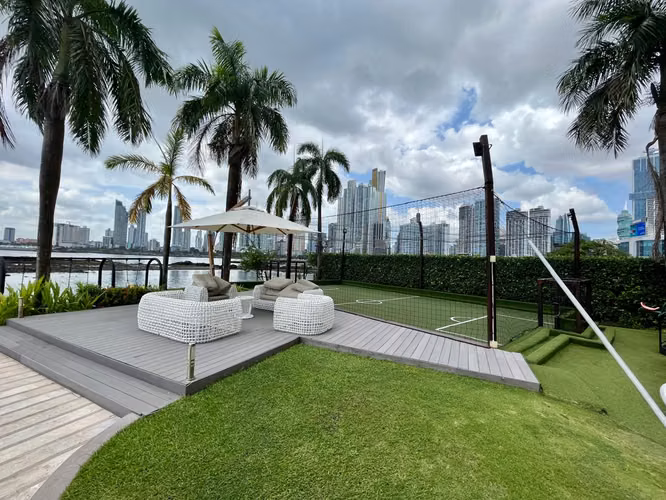 Se Vende Imponente apartamento en PH The Point - Punta Pacífica.