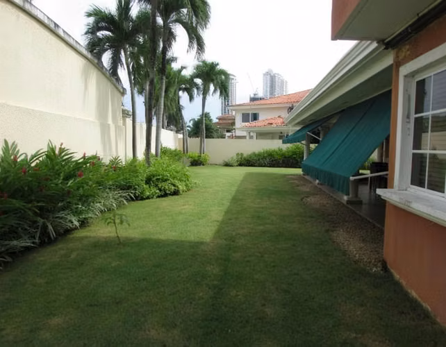 Se vende residencia en Costa del Este/Costa Serena