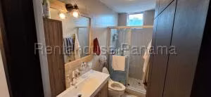 Venta de Apartamento con 145m2 San Francisco PH The Regent 26-3730SR