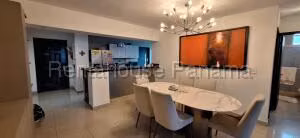 Venta de Apartamento con 145m2 San Francisco PH The Regent 26-3730SR