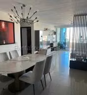 Venta de Apartamento con 145m2 San Francisco PH The Regent 26-3730SR