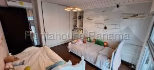 Venta de Apartamento con 145m2 San Francisco PH The Regent 26-3730SR