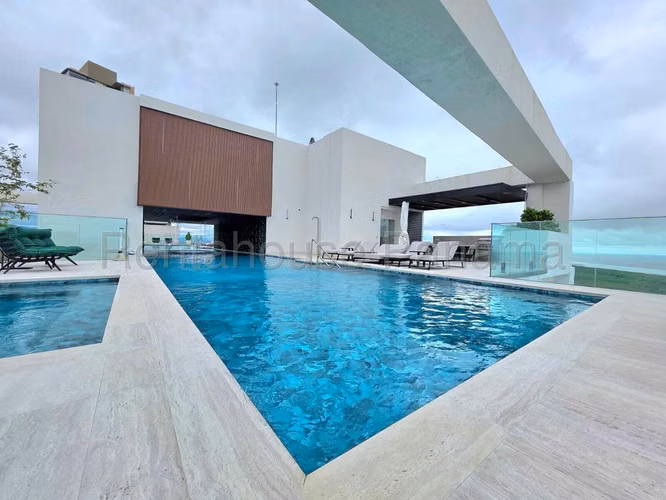 Vendo Apartamento a Estrenar en PH The Ivy, Santa María Golf 26-5407GG