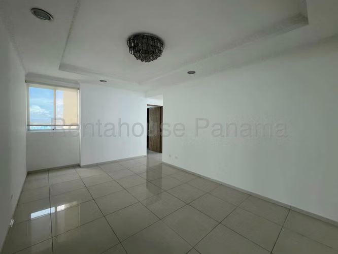 Vendo Apartamento Frente al Mar en PH Altamar del Este, Costa del Este 26-3079GG