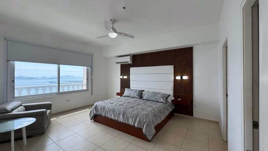 For rent Apartment Ave Balboa F MAR