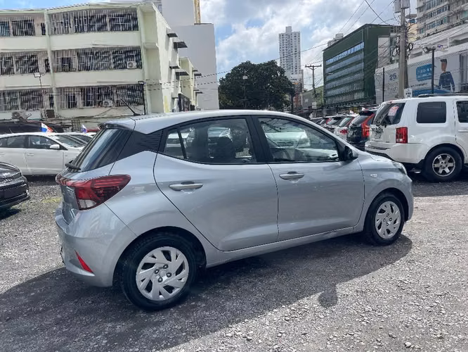 HYUNDAI GRAND I10 2025 AUTOMATICO