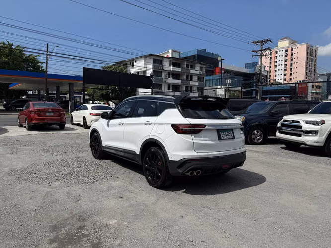 GEELY COOLRAY 2023