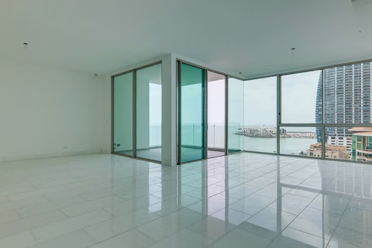 Apartamento Espacioso con Vistas Panorámicas al Océano en Pacific Point 400