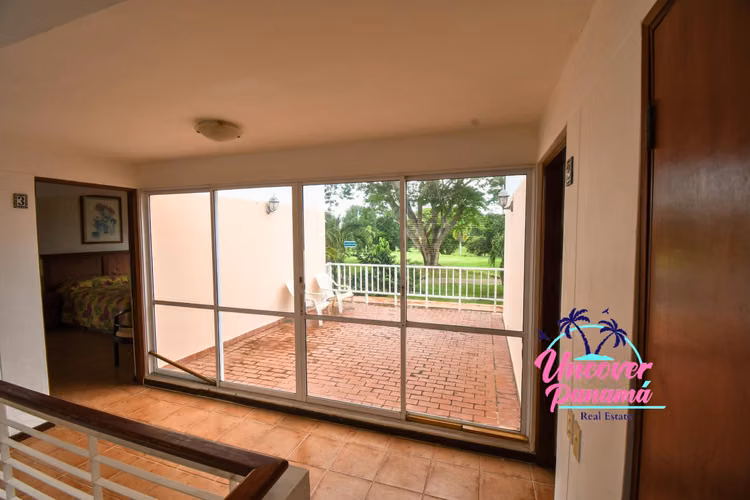 Se Vende Casa Adosada con Vista al Golf en Costa Blanca Golf & Villas (Decameron)  – $249,000