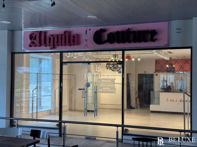 VENTA DE LOCAL COMERCIAL EN PREMIER PLAZA, BRISAS DEL GOLF (9)