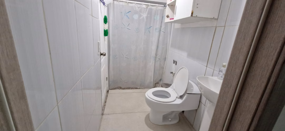 Alquilo cuarto para dama - Imagen 2