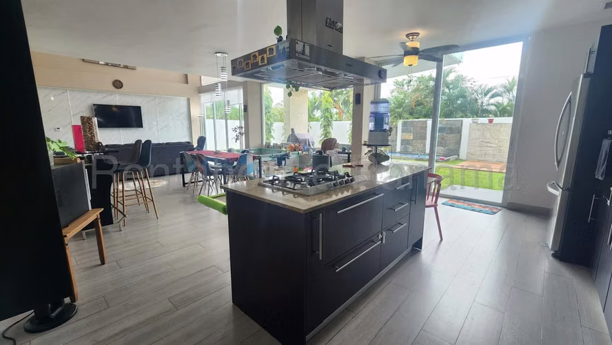 Venta de Casa en Costa Sur Costa Esmeralda Mts2: 445 PD