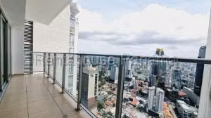 Venta de Apartamento con 110m2 en Avenida Balboa PH Warters On The Bay SR