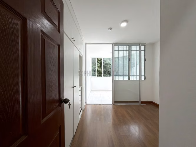 Apartamento en alquiler en San Francisco Panamá – 134 m², amoblado y con doble balcón