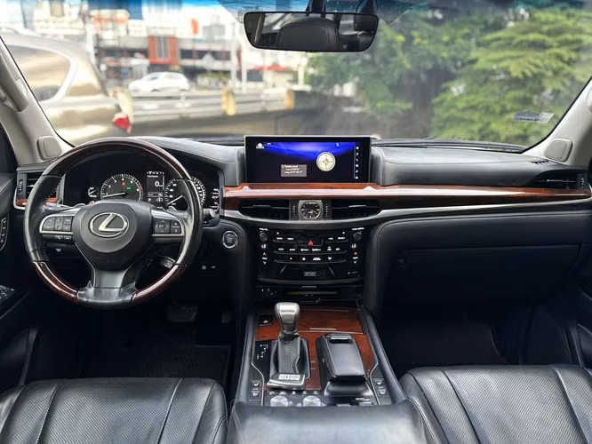 LEXUS LX