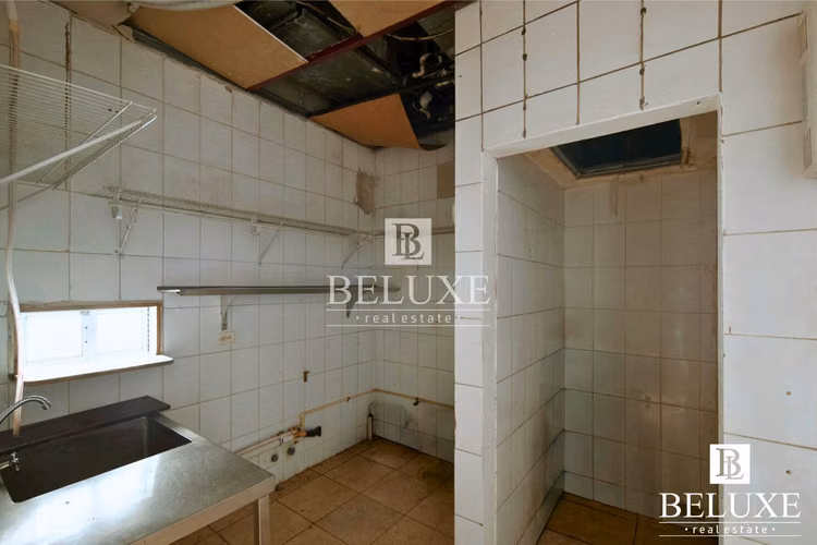 ALQUILER DE LOCAL COMERCIAL EN BALBOA BOUTIQUE, AV BALBOA (12)