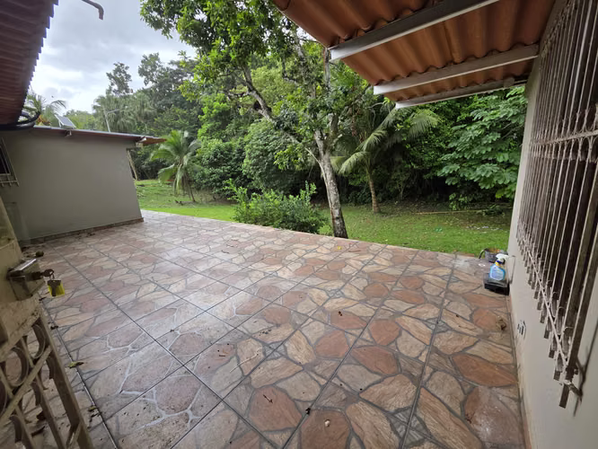 SE ALQUILA DUPLEX EN BRAZOS HEIGHTS, AREA REVERTIDA, COLON, ANTES DEL COLEGIO ABEL BRAVO