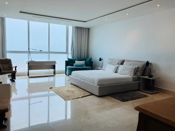 Venta Apartamento en Vitri, Penthouse, de 4 rec. Frente Al Mar, Lujoso,