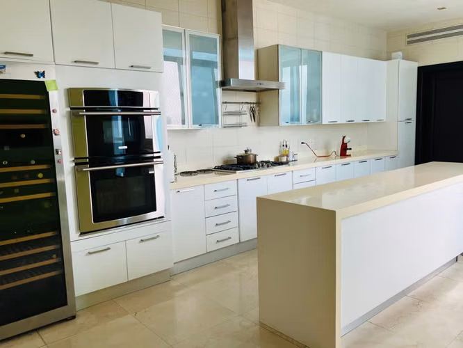Venta Apartamento en Vitri, Penthouse, de 4 rec. Frente Al Mar, Lujoso,