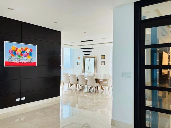 Venta Apartamento en Vitri, Penthouse, de 4 rec. Frente Al Mar, Lujoso,