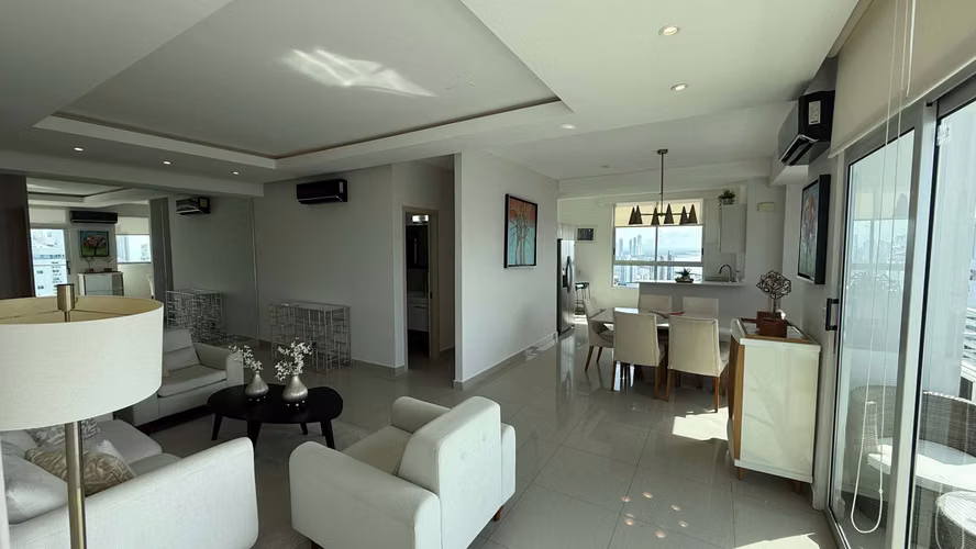 Se alquila Apt de 3 recámaras, 3 baños, cuarto y baño de servicio, balcón - Imagen 3