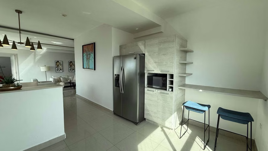 Se alquila Apt de 3 recámaras, 3 baños, cuarto y baño de servicio, balcón - Imagen 11