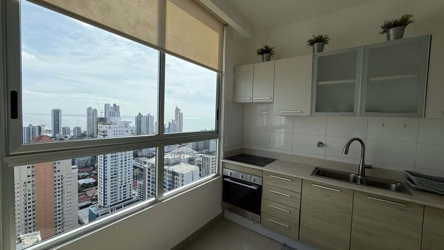 Se alquila Apt de 3 recámaras, 3 baños, cuarto y baño de servicio, balcón - Imagen 7