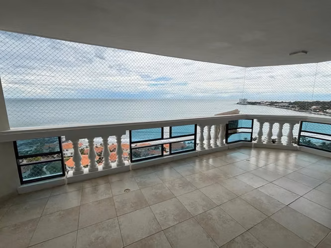 SE VENDE APARTAMENTO EN CORONADO COUNTRY CLUB