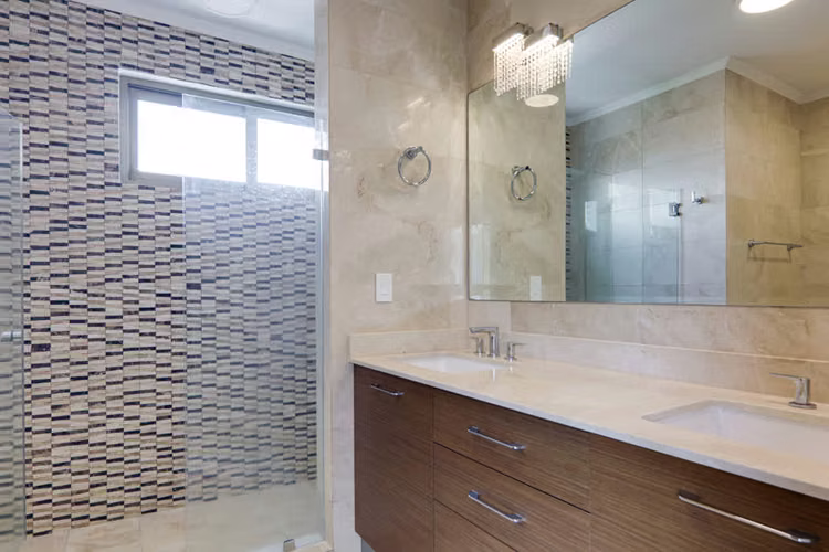 Apartamento de tres dormitorios en venta en Park Lane