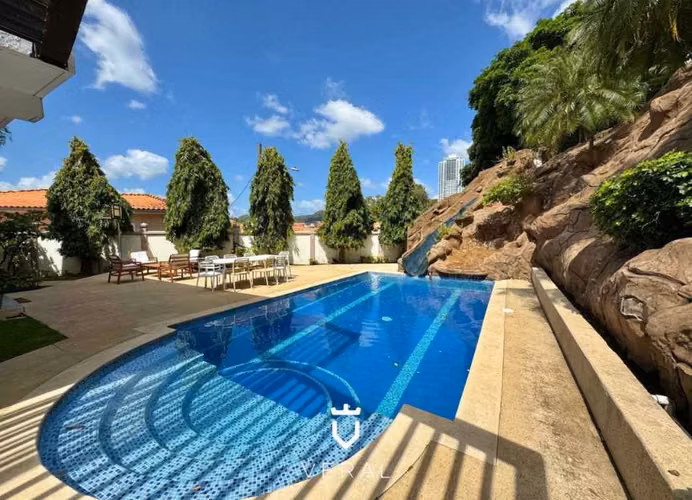 Venta Casa en Fuente del Fresno con Piscina / Terraza / Jardín (MM)