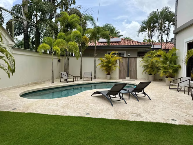 Casa Venta Piscina Privada Costa del Este Royal Pacific
