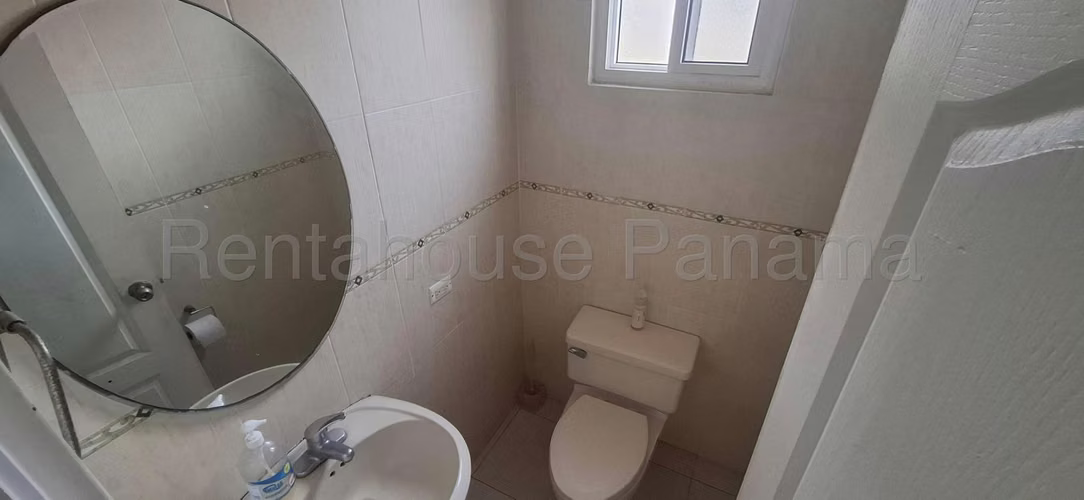 Venta de Casa de Esquina en Brisas del Golf PH Villa Alta Mts2: 323 PD