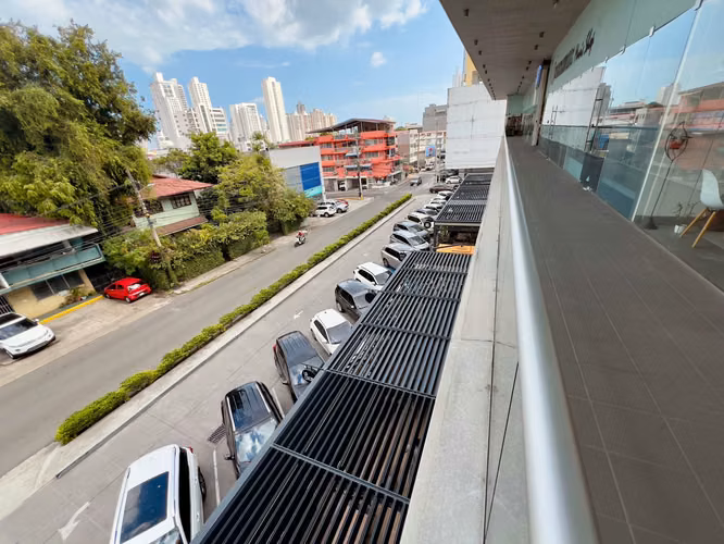 San Francisco casi sin estacionamientos. Esta plaza sí tiene +60 gratis para tus clientes. - Imagen 8