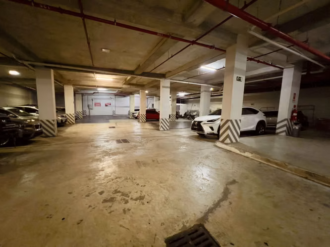 San Francisco casi sin estacionamientos. Esta plaza sí tiene +60 gratis para tus clientes. - Imagen 7