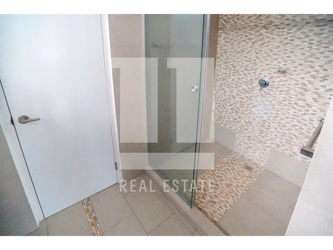 Se Vende Casa en Loma Alegre. Altos del Golf - Imagen 8